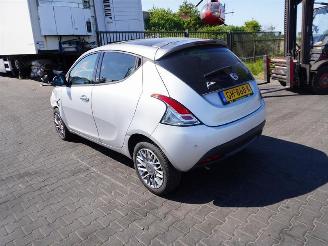 Lancia Ypsilon 0.9 TwinAir picture 2