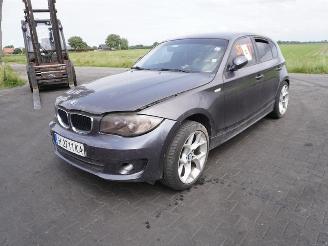 BMW 1-serie 118d picture 3