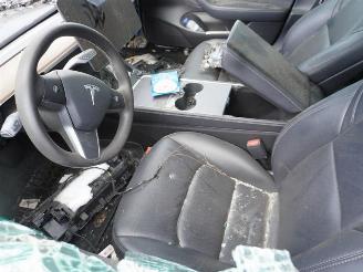 Tesla Model 3  picture 6