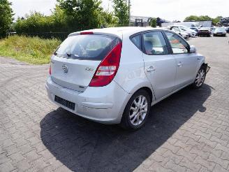 demontáž osobní automobily Hyundai I-30 1.6 2009/1