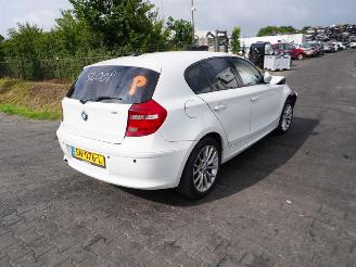 Salvage car BMW 1-serie 118i 2010/8