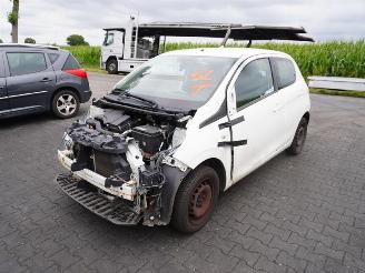 Peugeot 108 1.0 12v picture 3