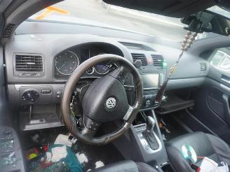 Volkswagen Golf 2.0 TDi picture 5