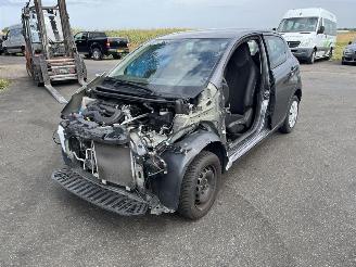 Peugeot 108 1.0 12v picture 3