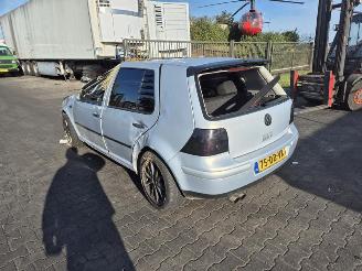 Volkswagen Golf 1.6 (AKL) picture 2