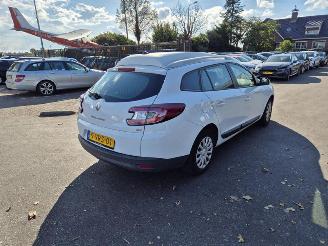 Coche accidentado Renault Mégane 1.5 dCi 2011/11