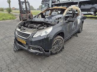 Peugeot 2008 1.2 12V picture 3