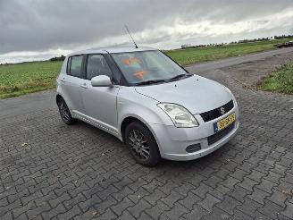 Suzuki Swift 1.3 16V picture 4