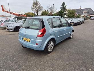 Damaged car Renault Scenic 1.5 dCi 2009/2