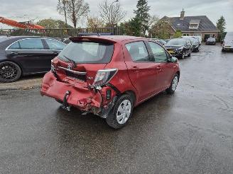 Coche accidentado Toyota Yaris 1.5 Hybrid 2013/1