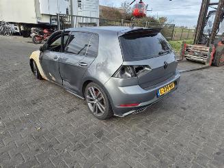 Volkswagen Golf 1.5 TRGi picture 2