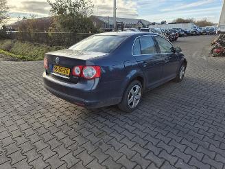 Uttjänta bilar auto Volkswagen Jetta 2.0 FSi 2006/1