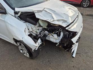 Hyundai I-20 1.0 T GDi picture 5