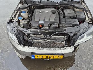 Volkswagen Passat 1.6 TDi picture 11