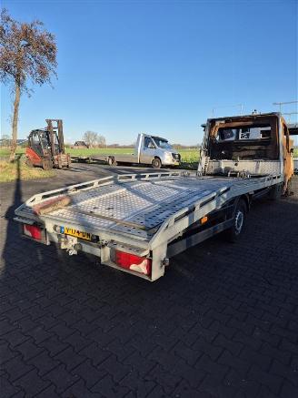 krockskadad bil bedrijf Mercedes Sprinter OPRIJWAGEN BAK 2010/1