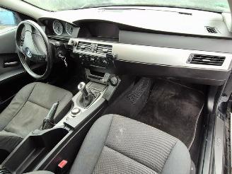 BMW 5-serie 525i Touring picture 7