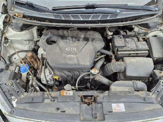 Kia Cee d 1.6 GDi picture 10