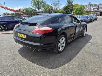 damaged passenger cars Porsche Panamera 4S 2012/6