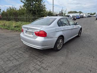 demontáž osobní automobily BMW 3-serie 318d 2010/1