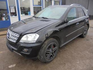 Vrakbiler auto Mercedes ML ML II (164/4JG), SUV, 2005 / 2011 3.0 ML-320 CDI 4-Matic V6 24V 2009/1