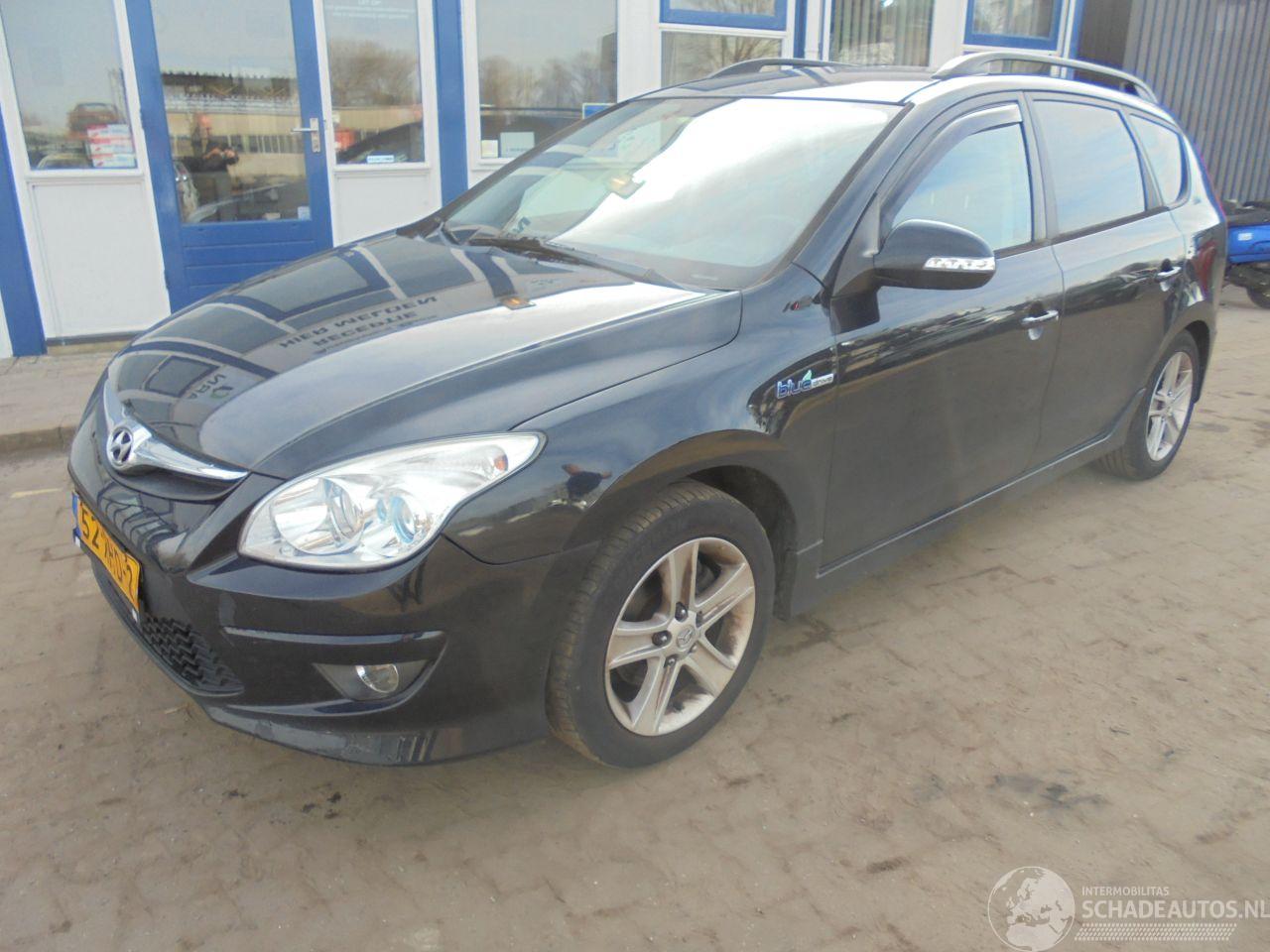 Hyundai I-30 Crosswagon 1.4i-Motion Buisiness