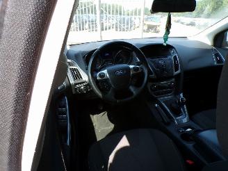 Ford Focus 1.0 Ecoboost Titanium picture 6