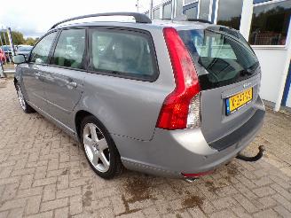 Volvo V-50 2.5 T5 AWD Momentum picture 3