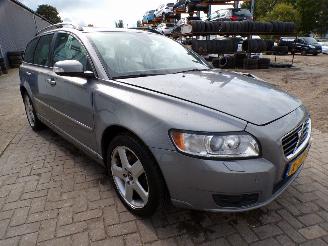 Volvo V-50 2.5 T5 AWD Momentum picture 2