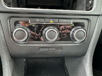 Volkswagen Golf  picture 16