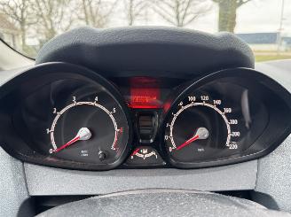 Ford Fiesta  picture 14