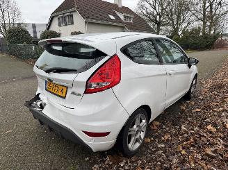 Ford Fiesta  picture 5