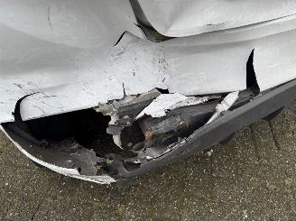 Ford Fiesta  picture 11