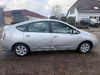 Toyota Prius 57 kW (77 PK)  1497 cc. picture 5