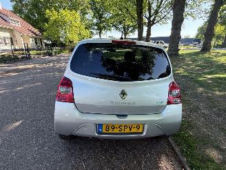 Renault Twingo 50 kW (68 PK) en een cilinderinhoud van 998 cc. picture 4