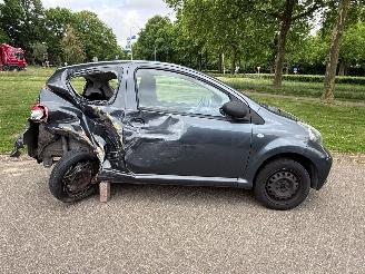 Toyota Aygo 50 kW (68 PK)  998 cc. picture 2