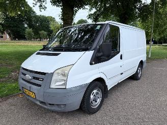 skadebil bedrijf Ford Transit 63 kW (86 PK)  2198 cc. 2006/11