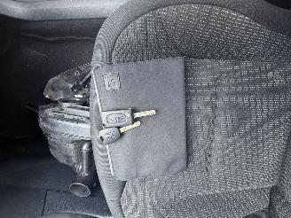 Peugeot 308 88 kW (120 PK)  1598 cc. picture 11