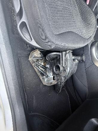 Peugeot 308 88 kW (120 PK)  1598 cc. picture 10