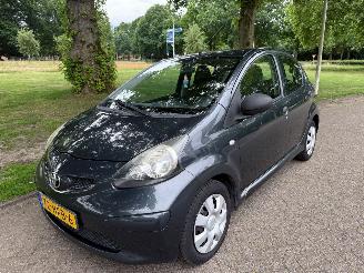 škoda osobní automobily Toyota Aygo 50 kW (68 PK)   998 cc. 2008/11