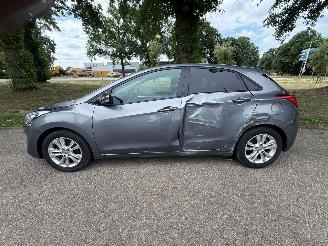 Hyundai I-30 99 kW (135 PK)  1591 cc. picture 2