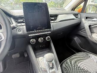 Renault Captur E-TECH PLUG-IN HYBRID  1598 cc picture 17