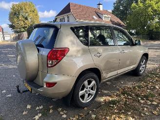 Toyota Rav-4  picture 5