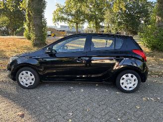 Hyundai I-20  picture 2