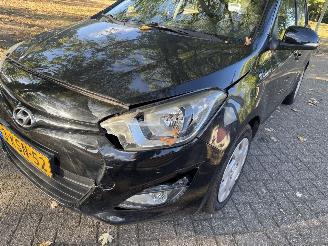 Hyundai I-20  picture 9