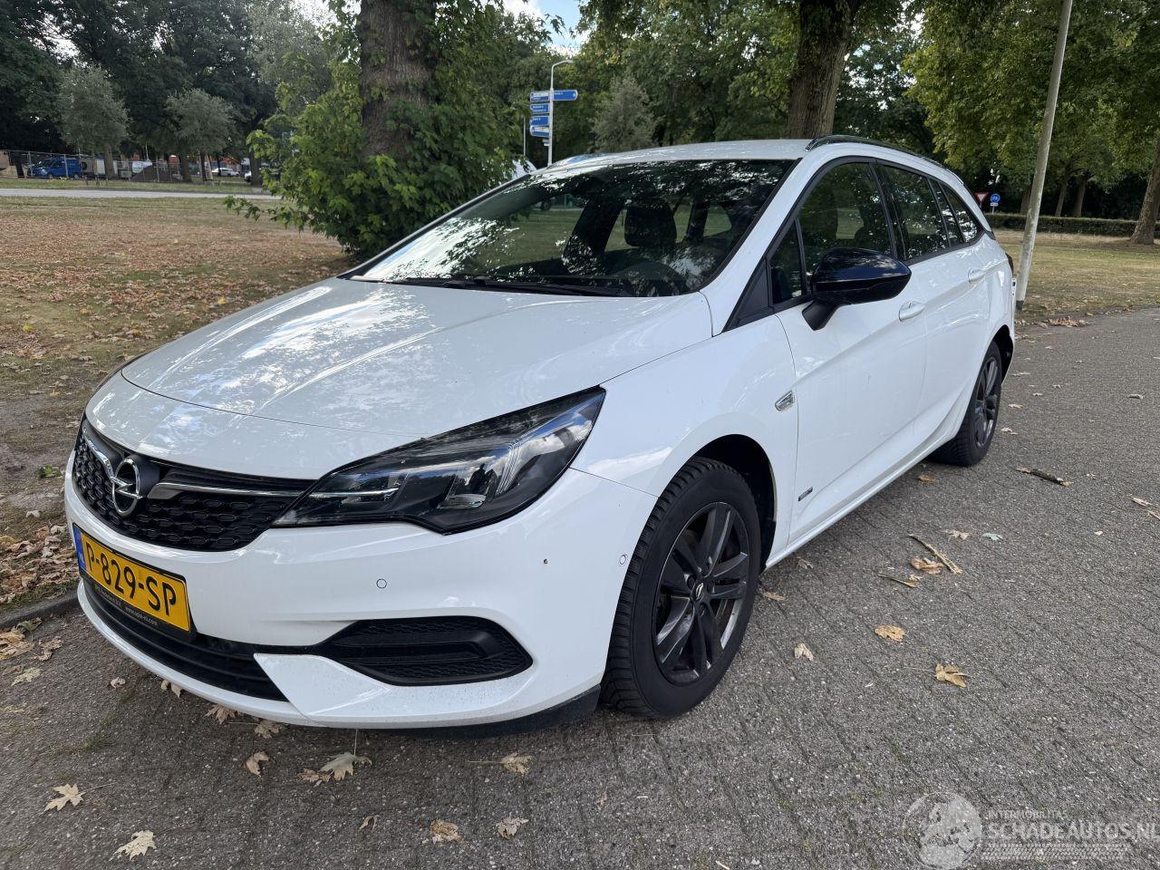 Opel Astra SPORTS TOURER+