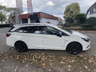 Opel Astra SPORTS TOURER+ picture 6