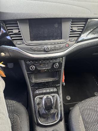 Opel Astra SPORTS TOURER+ picture 16