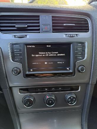 Volkswagen Golf 1.0 tsi picture 22