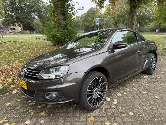 krockskadad bil auto Volkswagen Eos  2011/1