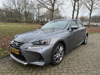 uszkodzony samochody osobowe Lexus IS 300 h 2017/1